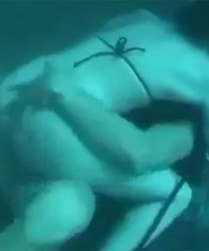 Clip cực hiếm chịch dưới biển của Hà My